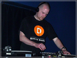 IBIZA: DJ CHRIS HARRIS. DJ Mash
